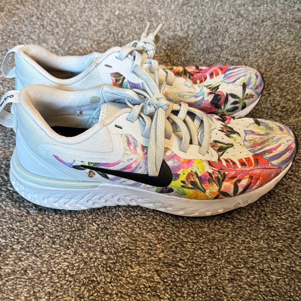 Nike Women's Floral Sneakers - White and Multicolor